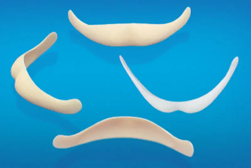 Các loại sụn độn cằm phổ biến là sụn sụn silicon và sụn sinh học nhân tạo