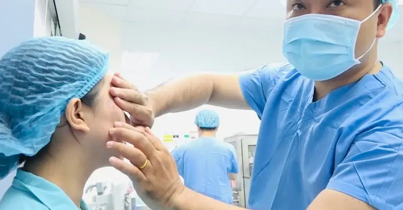 Với bác sĩ giỏi chuyên môn, nhiều năm kinh nghiệm khi căng chỉ collagen gold fiber sẽ mang lại hiệu quả cao cho khách hàng