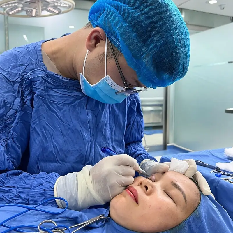 Quá trình cắt mí đảm bảo an toàn, phòng tránh rủi ro cho khách hàng