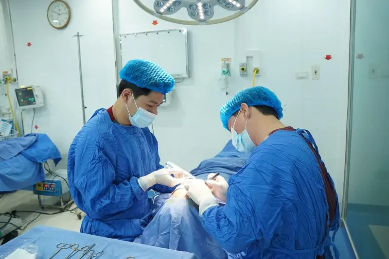 Địa chỉ thẩm mỹ chất lượng, có bác sĩ giỏi chuyên môn giúp khách hàng sở hữu mí dưới cân đối, rõ nét
