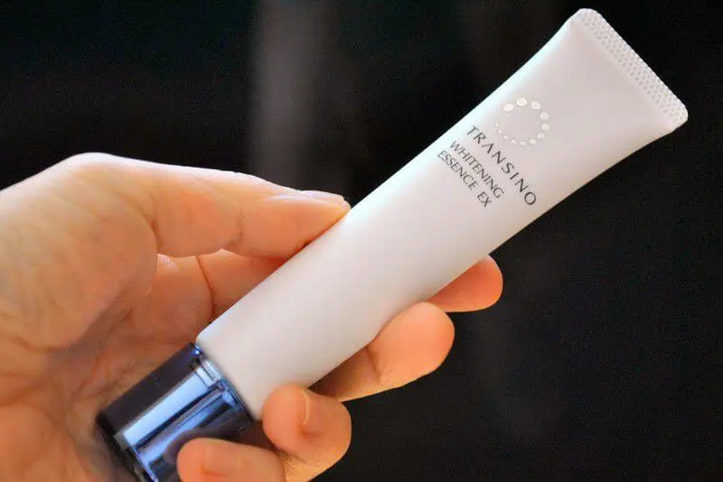 Kem trị tàn nhang, đồi mồi Transino Whitening Essence