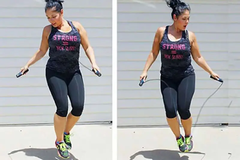 Nhảy dây xoay eo giúp giảm mỡ bụng