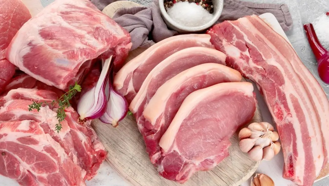 Thịt heo chứa hàm lượng chất đạm dồi dào tốt cho quá trình phục hồi sau nâng mũi