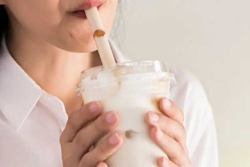 Vô tình uống 1 ly trà sữa sau nâng mũi không đáng lo