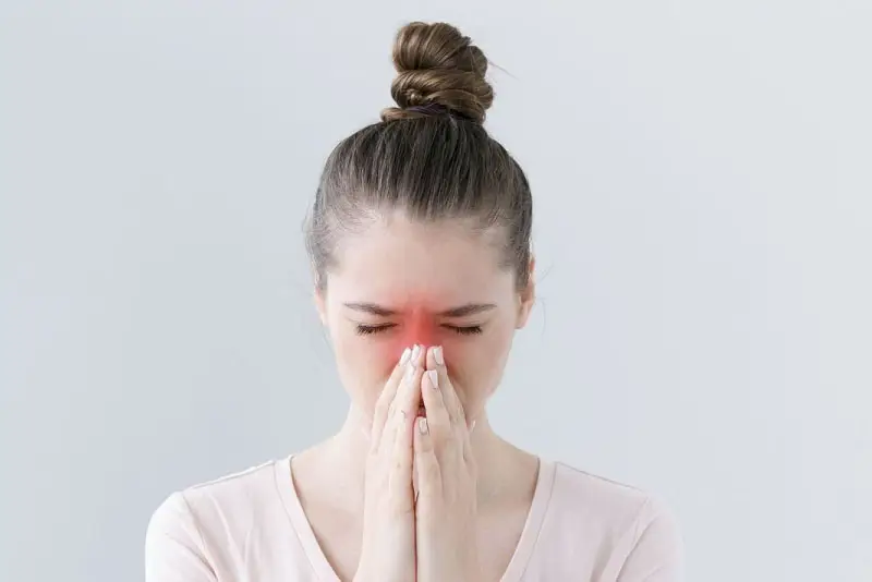 Nâng mũi bị ngẹt mũi là bình thường