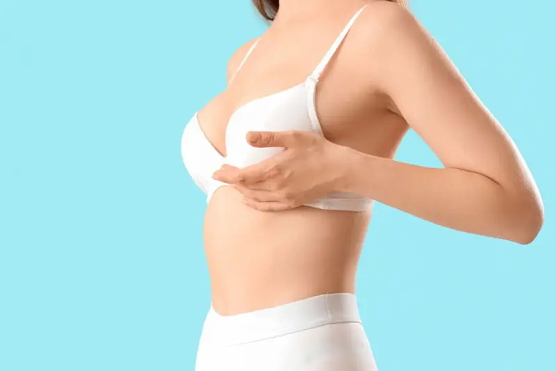 Nâng ngực không vĩnh viễn, sau một thời gian cần thay thế túi ngực