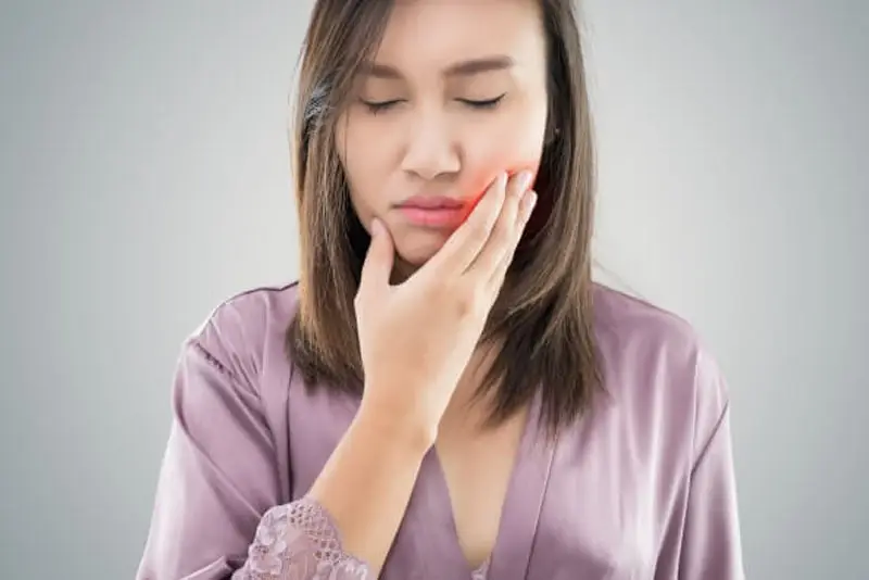 Đau hàm sau phẫu thuật chỉnh hàm hô do khớp cắn sai vị trí