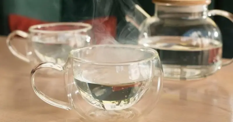 Cách giảm 5kg trong 2 ngày bằng uống nhiều nước ấm vào buổi sáng