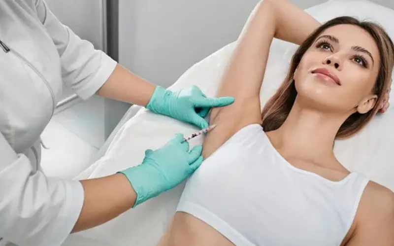 Tiêm botox giúp giảm thiểu chảy mồ hôi nách
