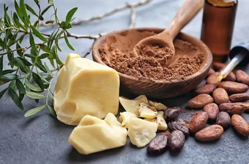 Cách trị sẹo lồi bằng bơ cacao được nhiều người lựa chọn