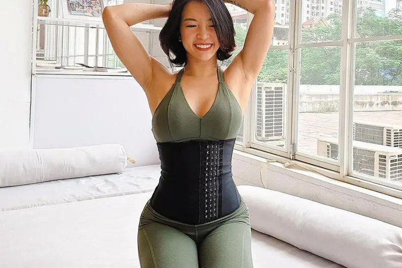 Để giảm mỡ bụng hiệu quả chị em nên kiên trì đeo đai nịt bụng