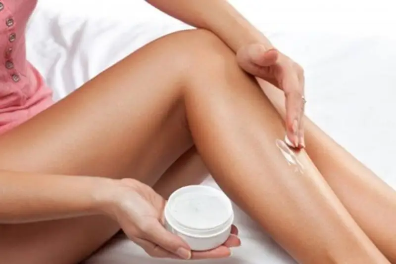 Dưỡng ẩm sau khi triệt lông giúp da nhanh phục hồi