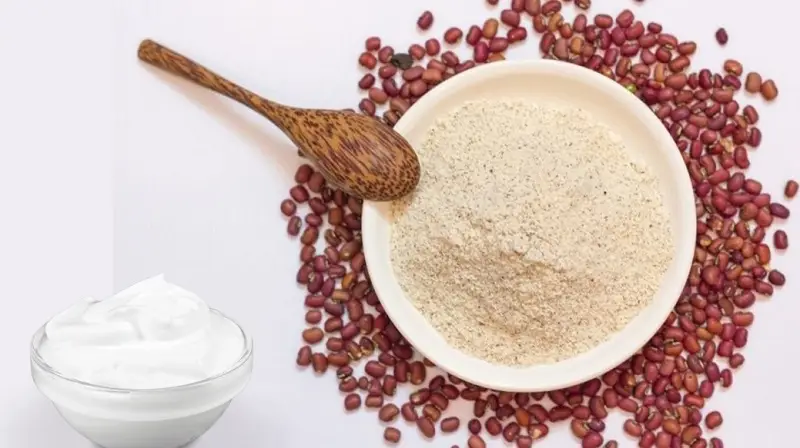 Cách tắm trắng tại nhà bằng bột đậu đỏ và sữa tươi được nhiều chị em lựa chọn