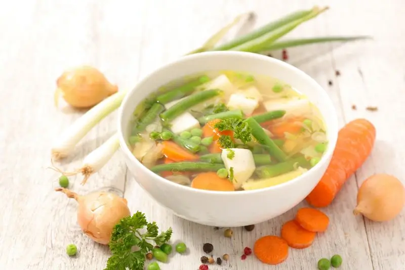 Súp rau củ là thay thế tuyệt vời cho mì tôm