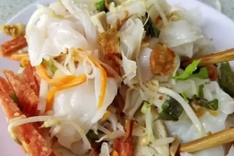 Bánh ướt là thực phẩm mềm, có thể ăn sau nâng mũi