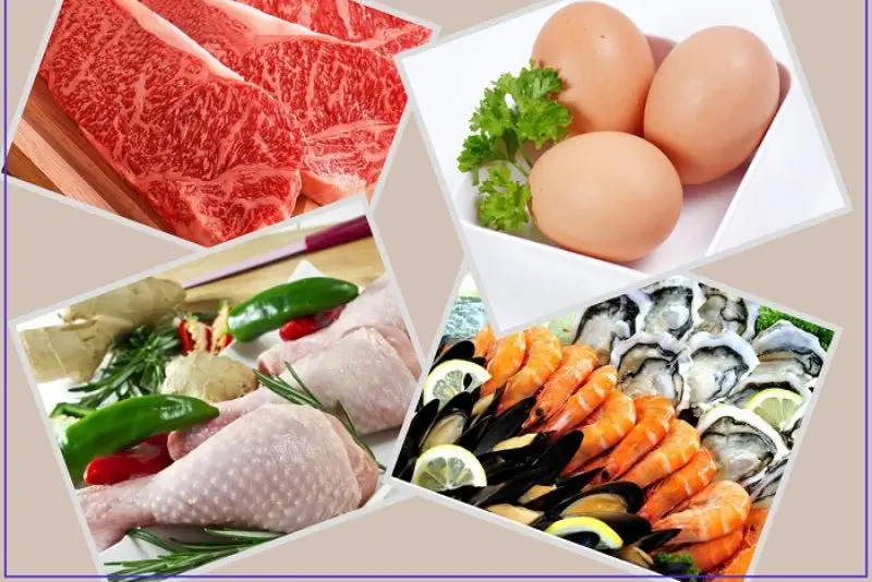 Một số loại thực phẩm như thịt bò, thịt gà, rau muống, hải sản, gạo nếp... dễ kích thích mô sẹo phát triển quá mức