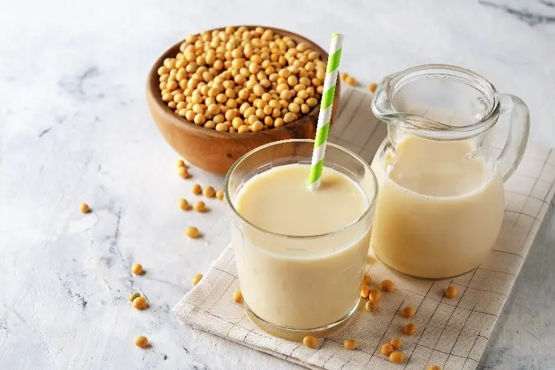Sữa đậu nành cung cấp nhiều dưỡng chất giúp vết thương nhanh phục hồi