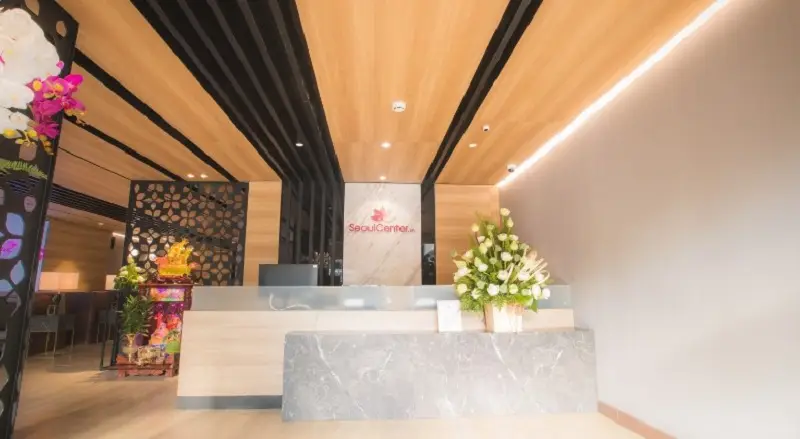 Seoul Center cũng thực hiện nhấn mí mắt