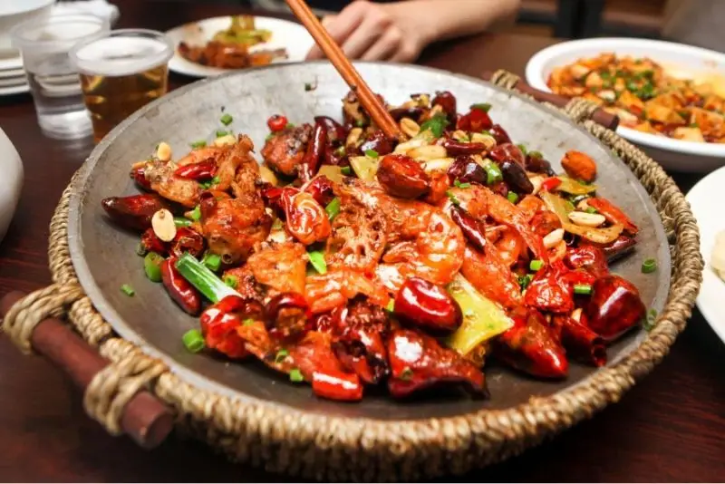 Đồ cay nóng ảnh hưởng đến quá trình định hình và làm lành mũi