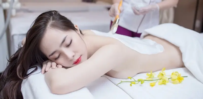 Tắm trắng tại những cơ sở thẩm mỹ chất lượng cao sẽ đảm bảo an toàn