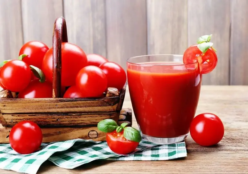 Trị hôi nách khi đang cho con bú hiệu quả bằng cà chua