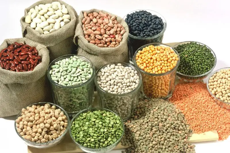 Các loại đậu như đậu xanh, đậu đỏ, đậu nành hỗ trợ tốt sau xóa xăm