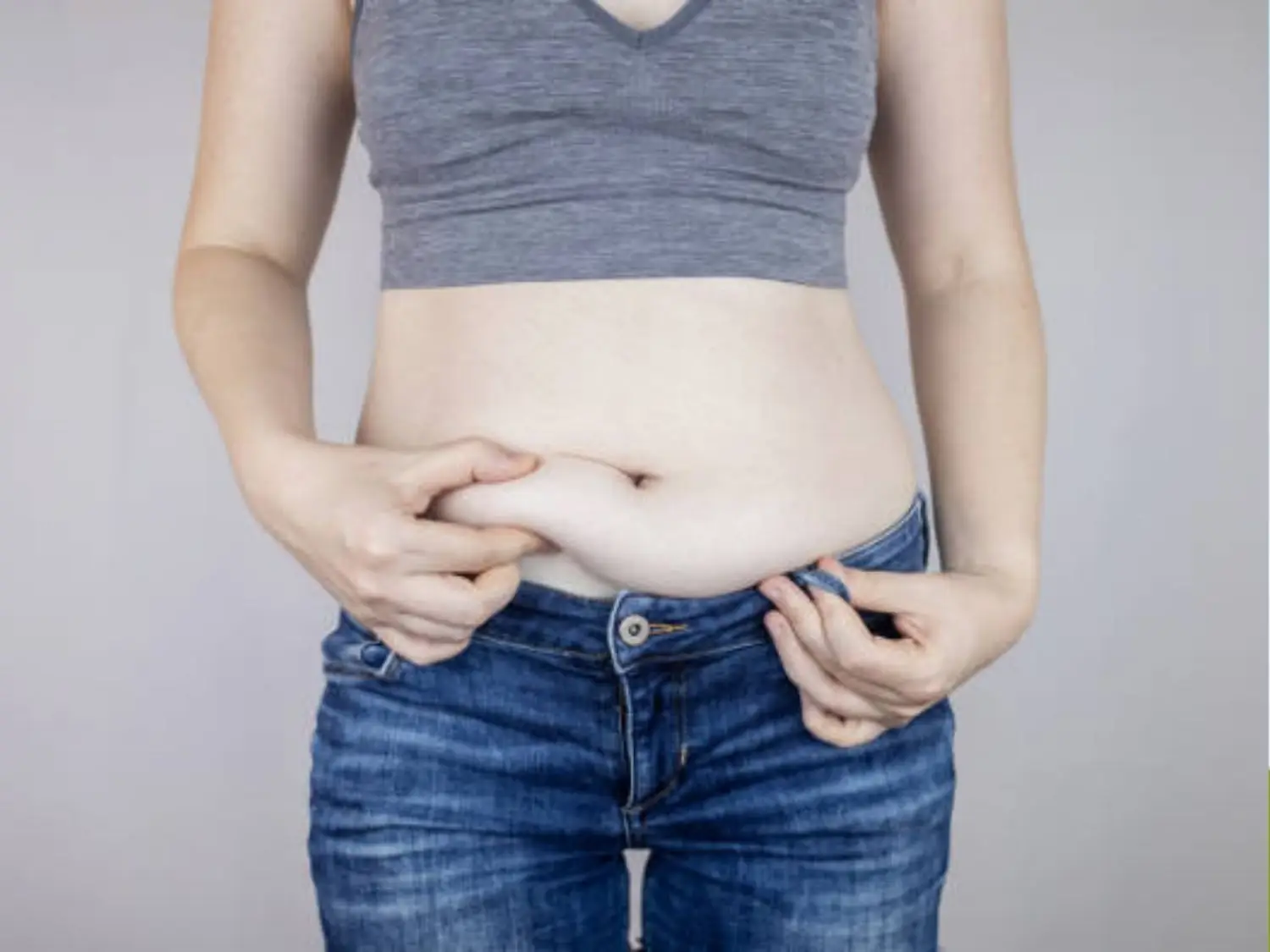 véo thử để biết là mỡ bụng hay bụng bầu