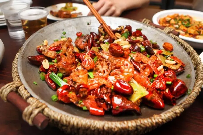 Không ăn thức ăn cay nóng