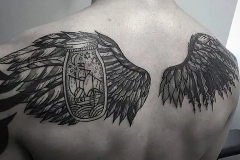 Xăm hình cánh đại bàng