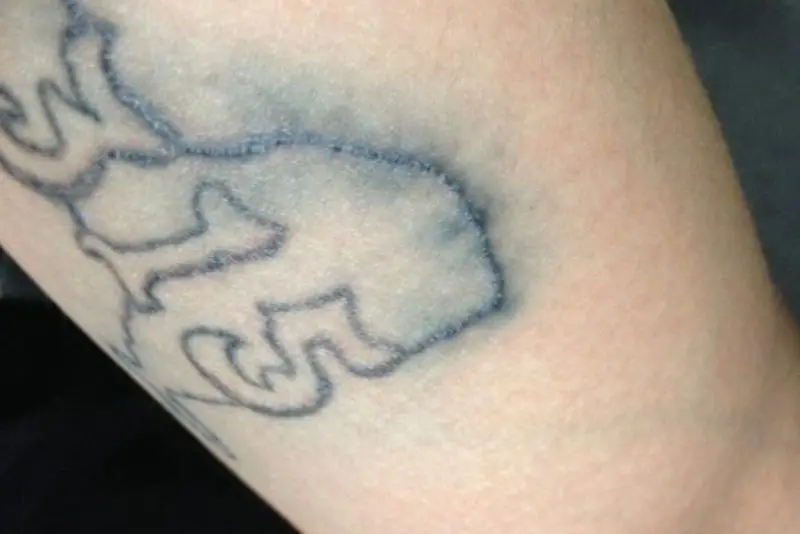 Màu mực loang lổ hoặc nhòe nét