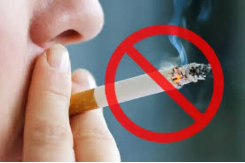 Không hút thuốc lá khi đang có sẹo