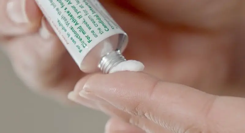 Dùng thuốc theo chỉ định của chuyên viên