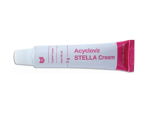 Thoa thuốc bôi Acyclovir theo chỉ định của bác sĩ
