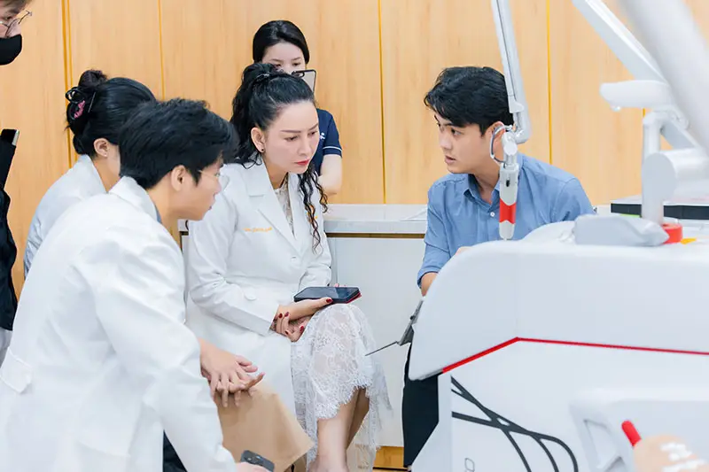 Đơn vị có bác sĩ giỏi, máy móc hiện đại thường có chi phí cao nhưng đảm bảo hiệu quả