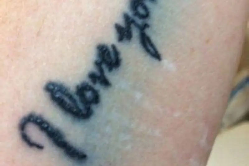 Không nên dặm lại hình xăm quá sớm