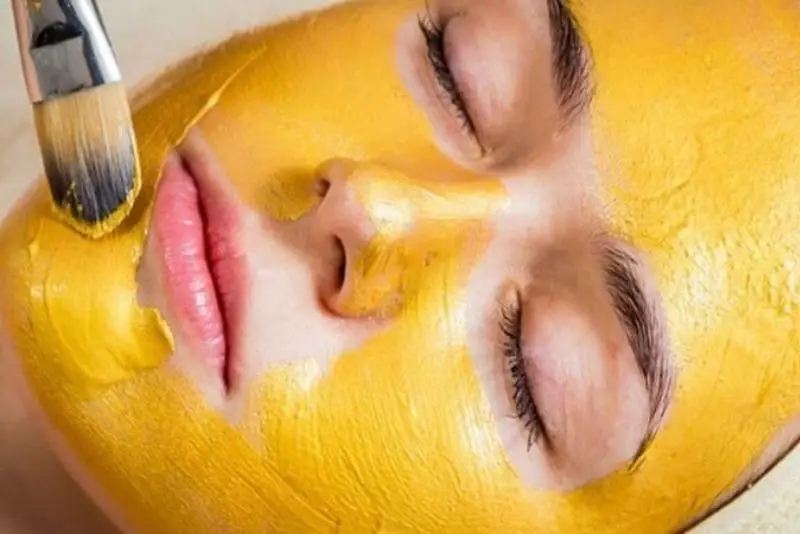 Trong nghệ rất giàu curcumin có tác dụng ức chế sản xuất melanin