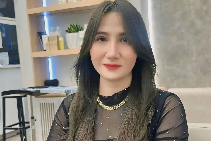 Cận cảnh dáng mũi vẫn đẹp sau nhiều năm không cần chỉnh sửa