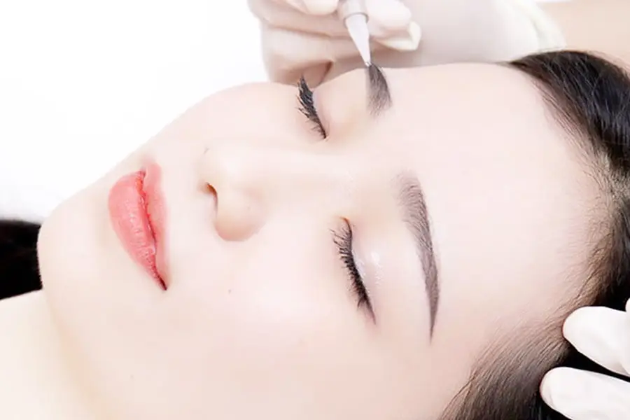 Lựa chọn địa chỉ thẩm mỹ uy tín để phun mày bút chì