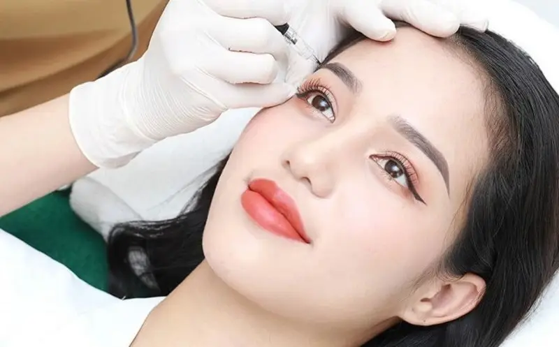 Phun xăm thẩm mỹ giúp tạo dáng mày, môi sắc nét, lên màu tự nhiên và chuẩn đẹp