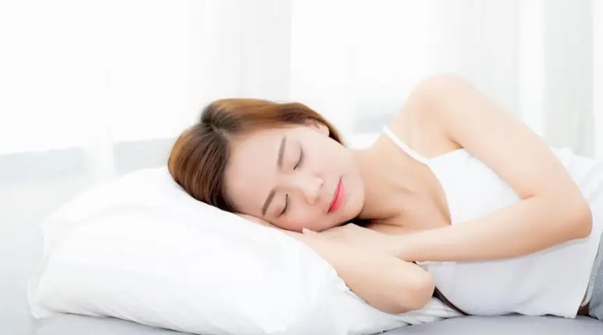 Duy trì ngủ đủ giấc và đúng giờ mỗi ngày