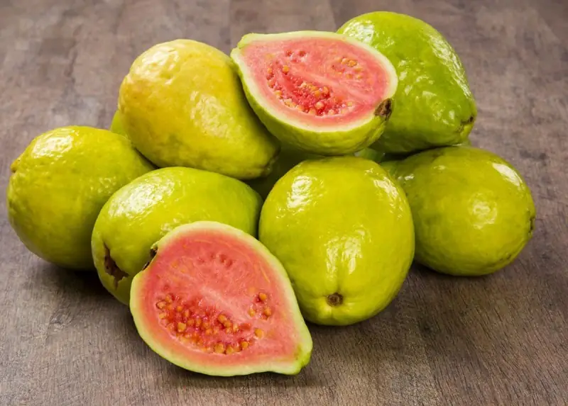 Ổi hỗ trợ mí mắt liền nhanh, hạn chế để lại sẹo