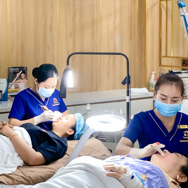 Tay nghề của chuyên viên tốt sẽ giúp khách hàng có đôi môi đẹp, hài hòa