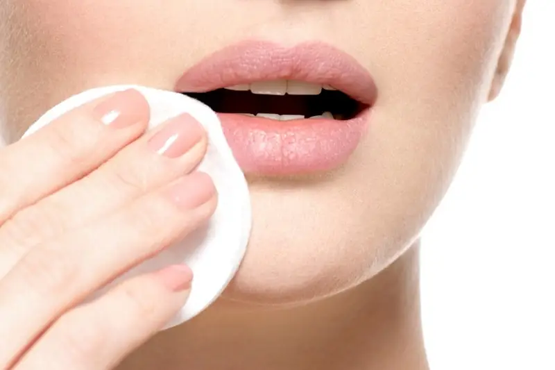 Chăm sóc và vệ sinh môi đúng cách