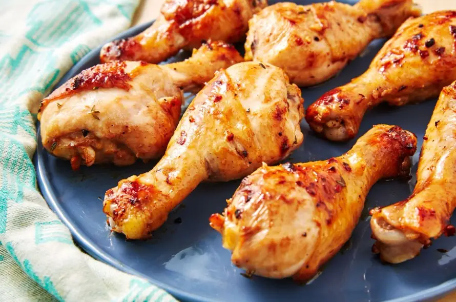 Nên tránh ăn thịt gà chiên rán, cay nóng