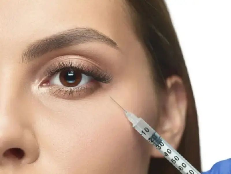Tiêm trị thâm mắt có mức giá khác so với laser