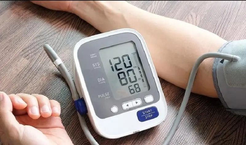 Huyết áp cần được kiểm soát tốt và không quá cao 