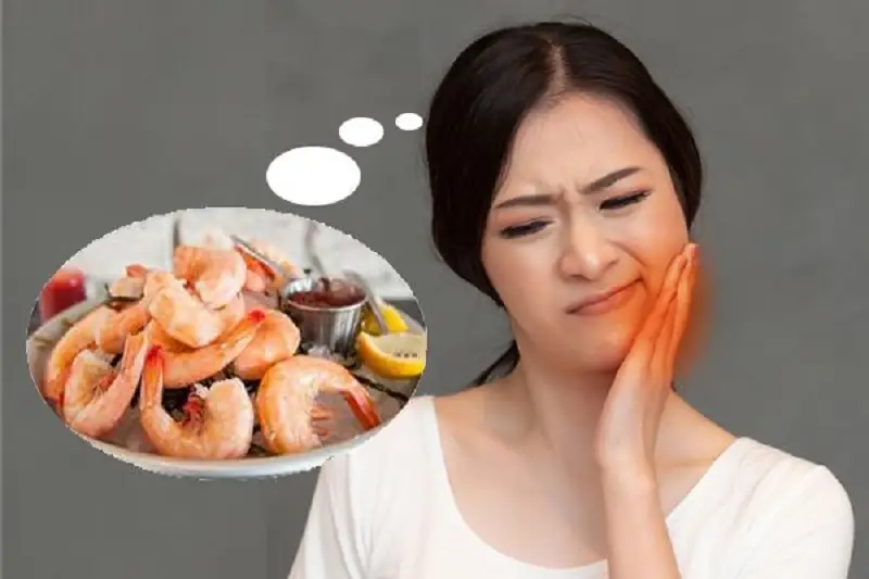 Không nên ăn tôm quá sớm sau khi trồng răng