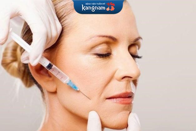 Tiêm xóa nhăn không gây xâm lấn 