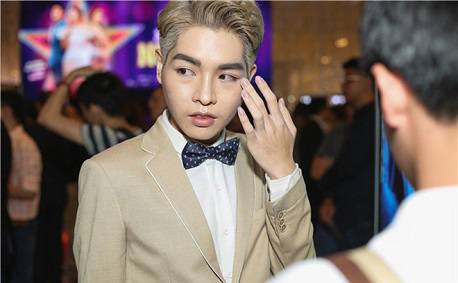 Đức Phúc sau phẫu thuật thẩm mỹ8