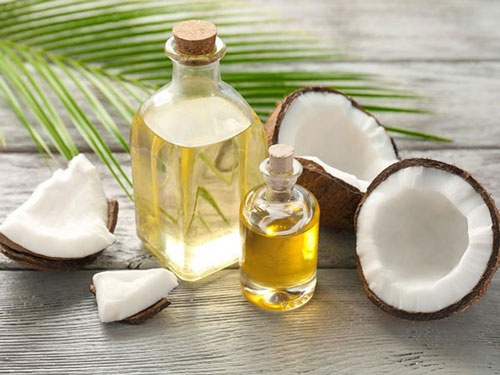 massage dầu dừa giảm thâm bụng